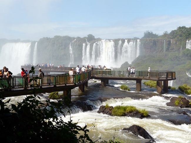 Viaje a las Cataratas del Iguazu en hotel 3 estrellas - Viajes por Argentina 